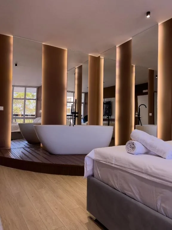 Superior King Suite — Capital Suites Center
